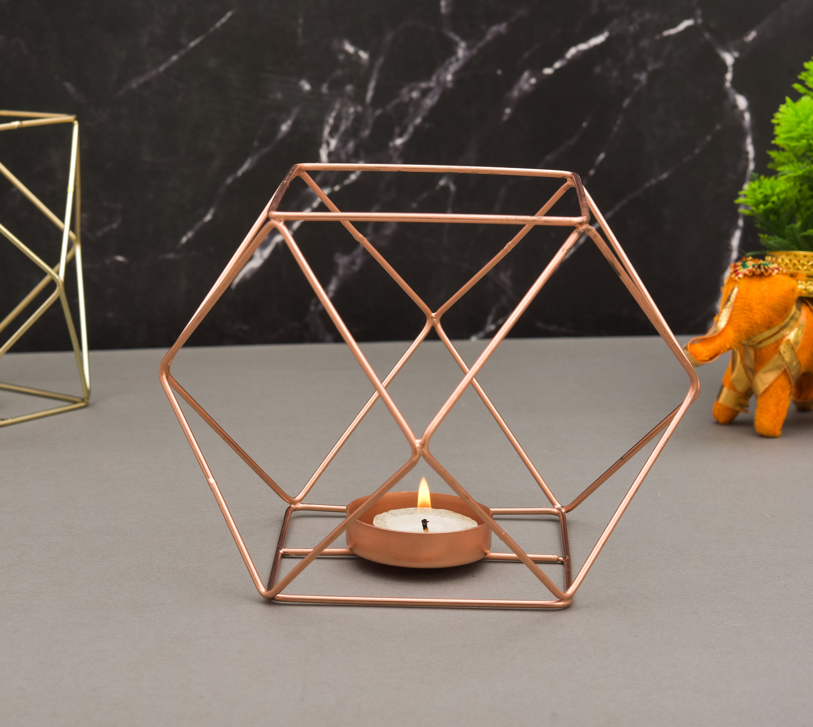 Taare Diamond T-light Holder