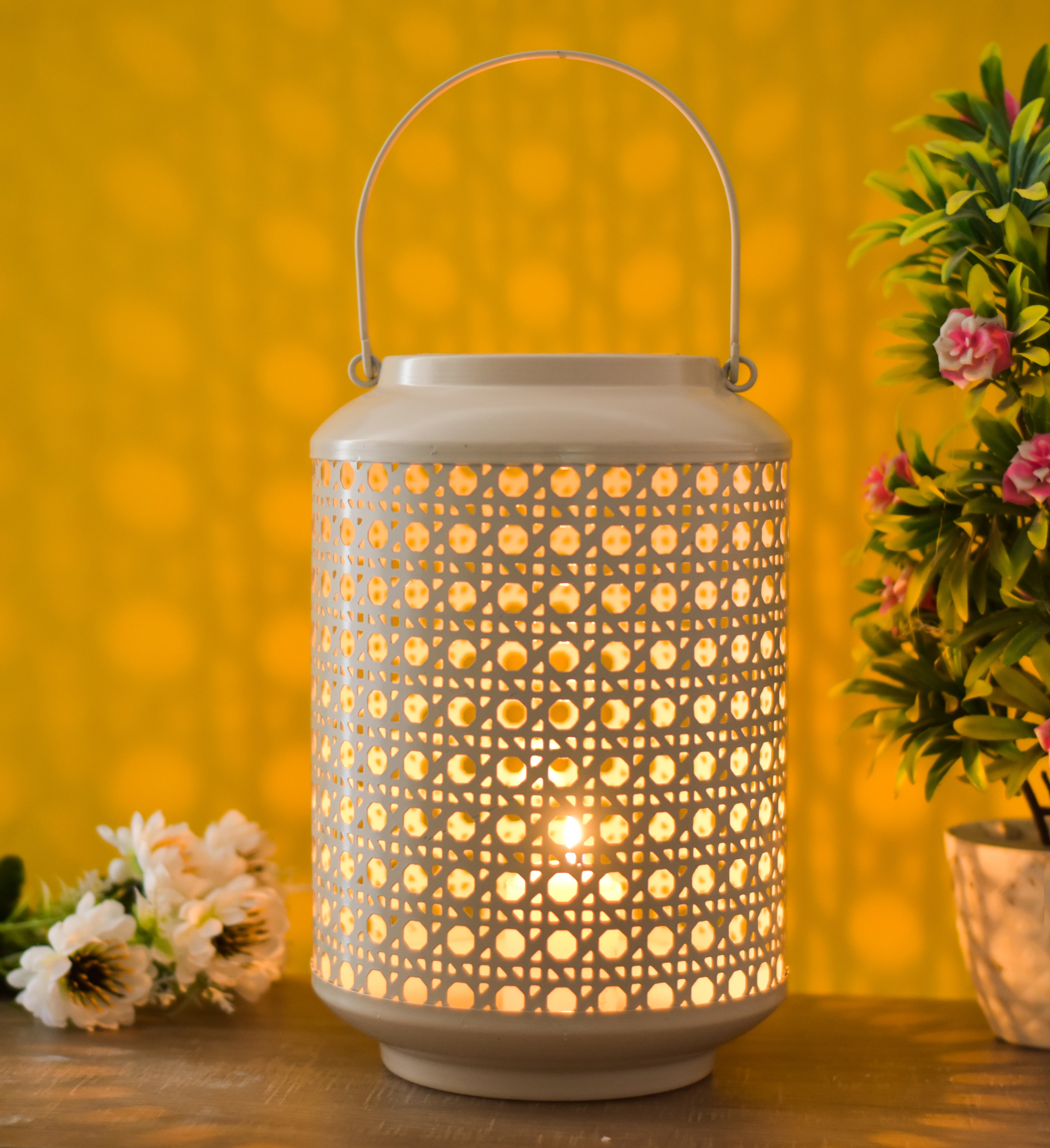 METAL ROUND JALI LANTERN - Beige Color