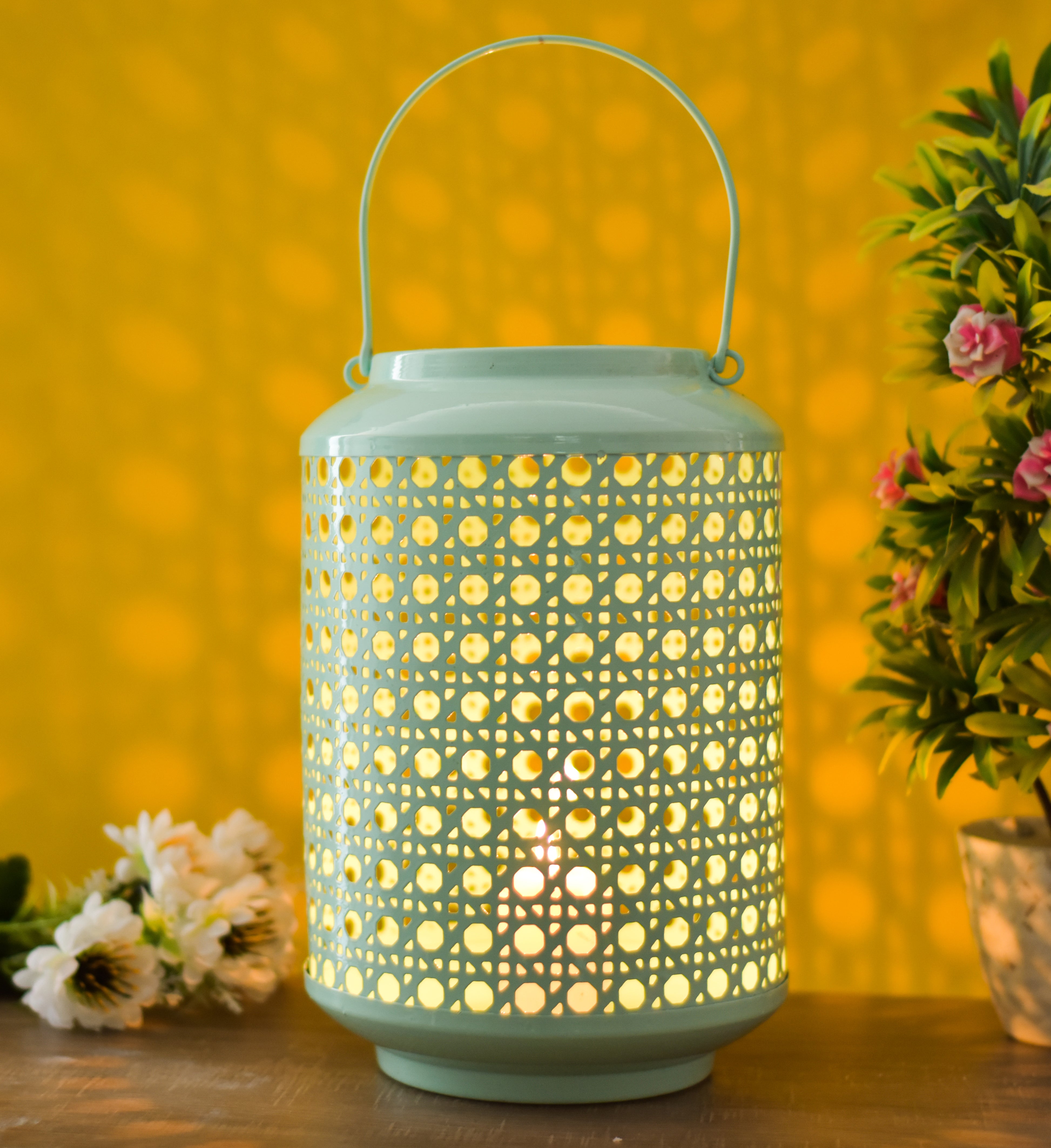 METAL ROUND JALI LANTERN - Light Blue Color