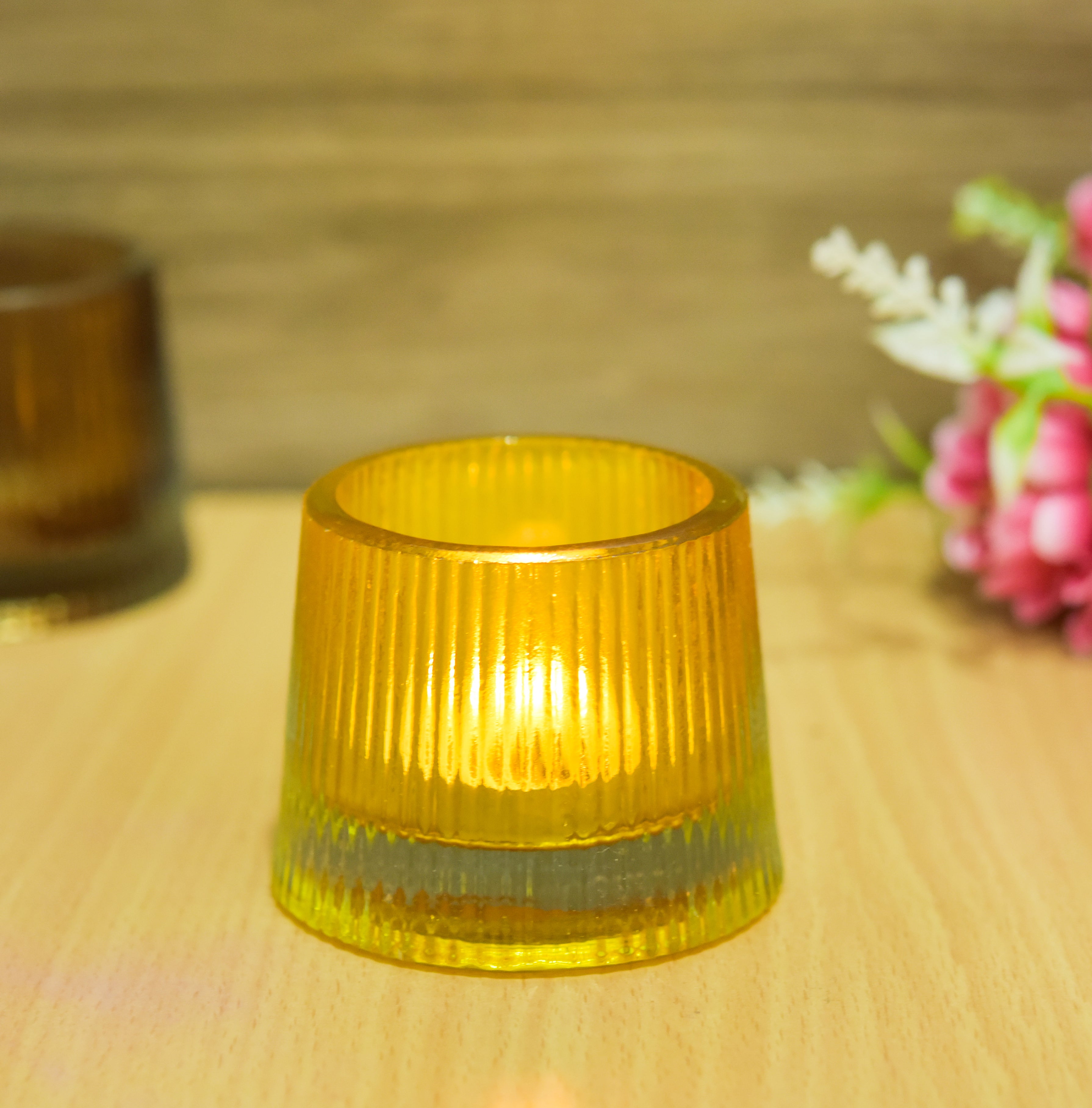 Glass Ribbed T-light Holder