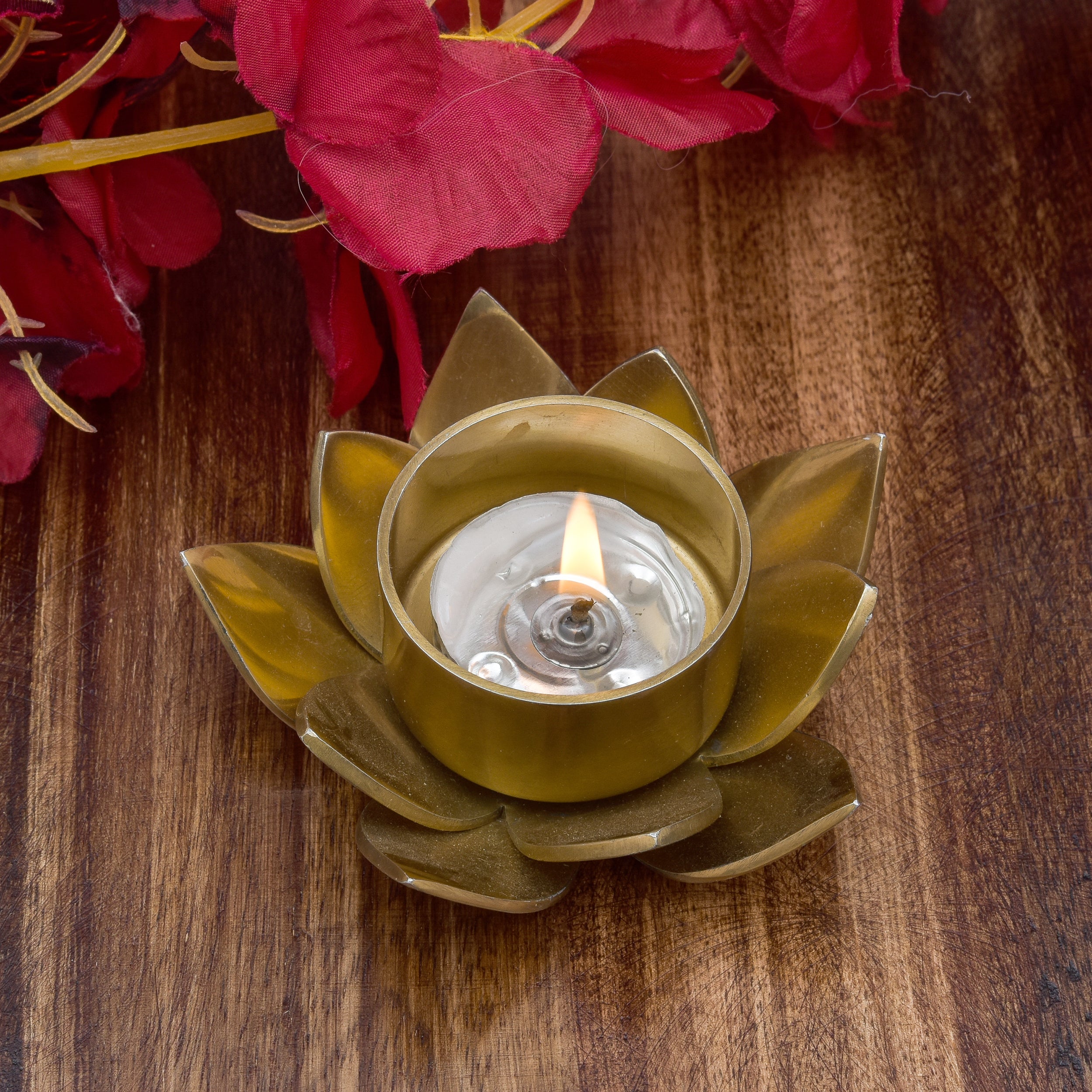GOLDEN LOTUS T-LIGHT HOLDER