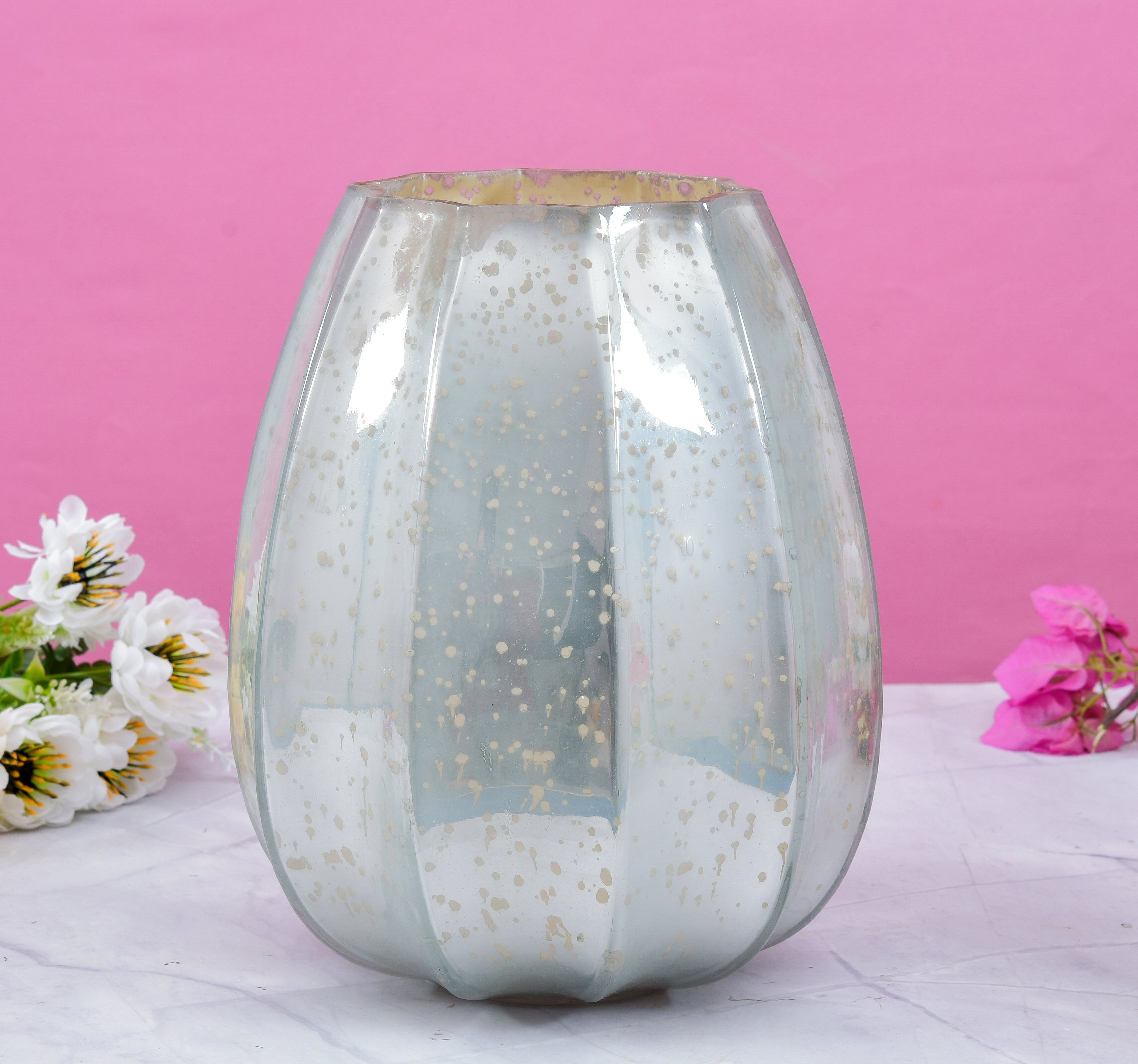 ELEGANT DECORATION IVORY VASES