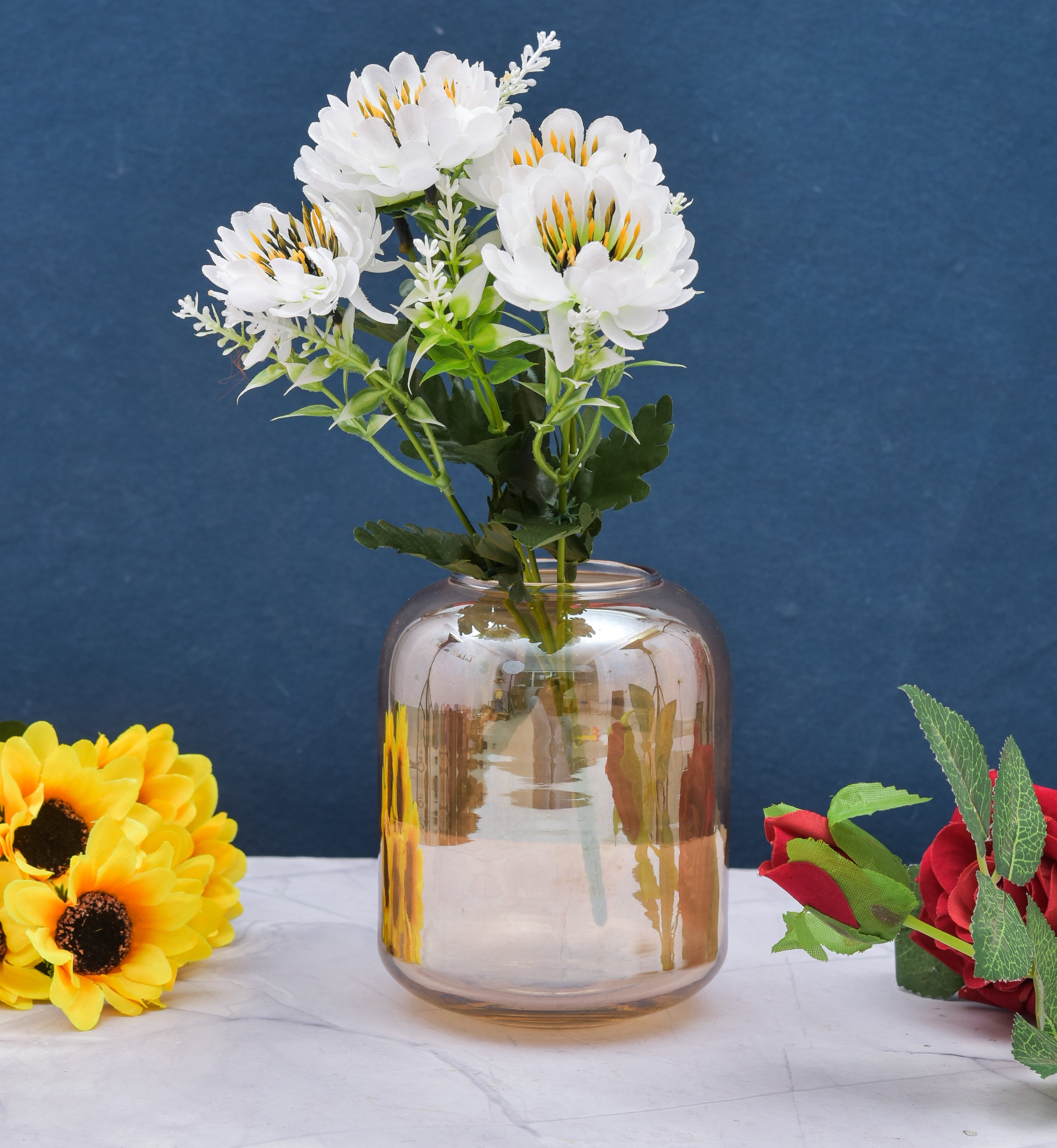 CAPSULE DESIGN VASE