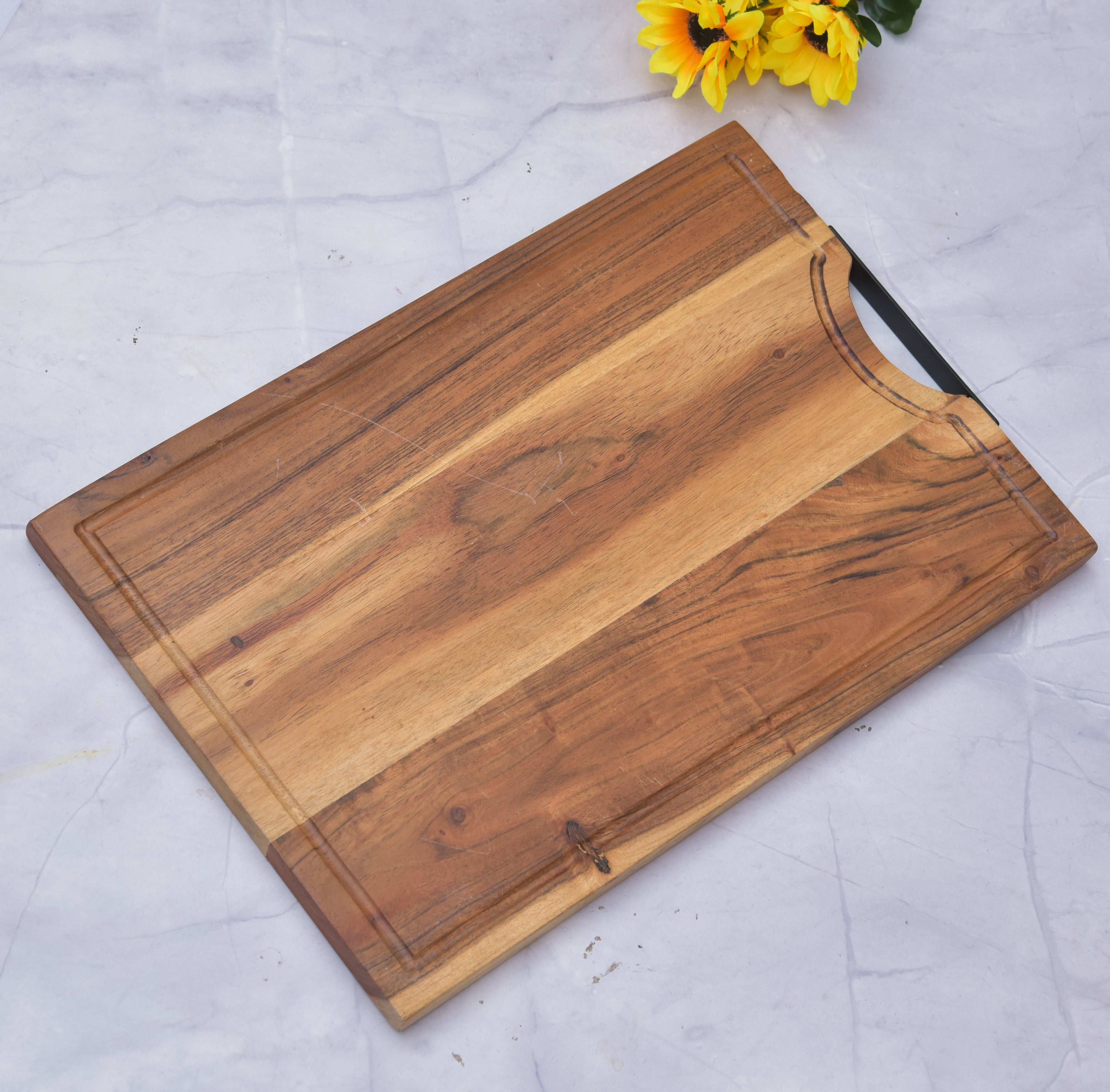 Acacia Wooden Chopping Board with Iron Handle in Middle