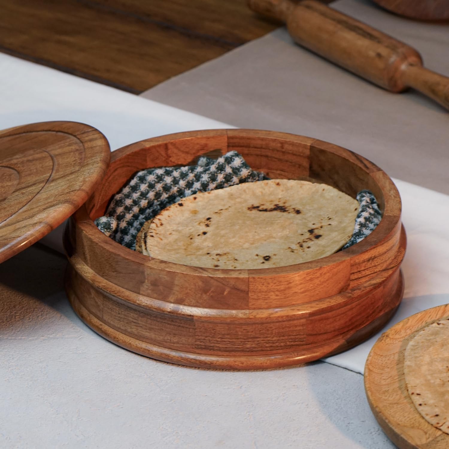 Sanjeev Kapoor OGGN Natural Wood Casserole with Lid, Handcrafted Wooden Chapati Box, Hot Case, Round Roti Dabba for Kitchen, (22.86 X 22.86 Cm)