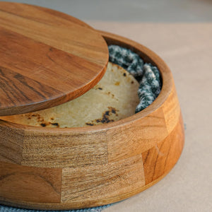 Sanjeev Kapoor OGGN Natural Wood Casserole with Lid, Handcrafted Wooden Chapati Box, Hot Case, Round Roti Dabba for Kitchen, (22.86 X 22.86 Cm)