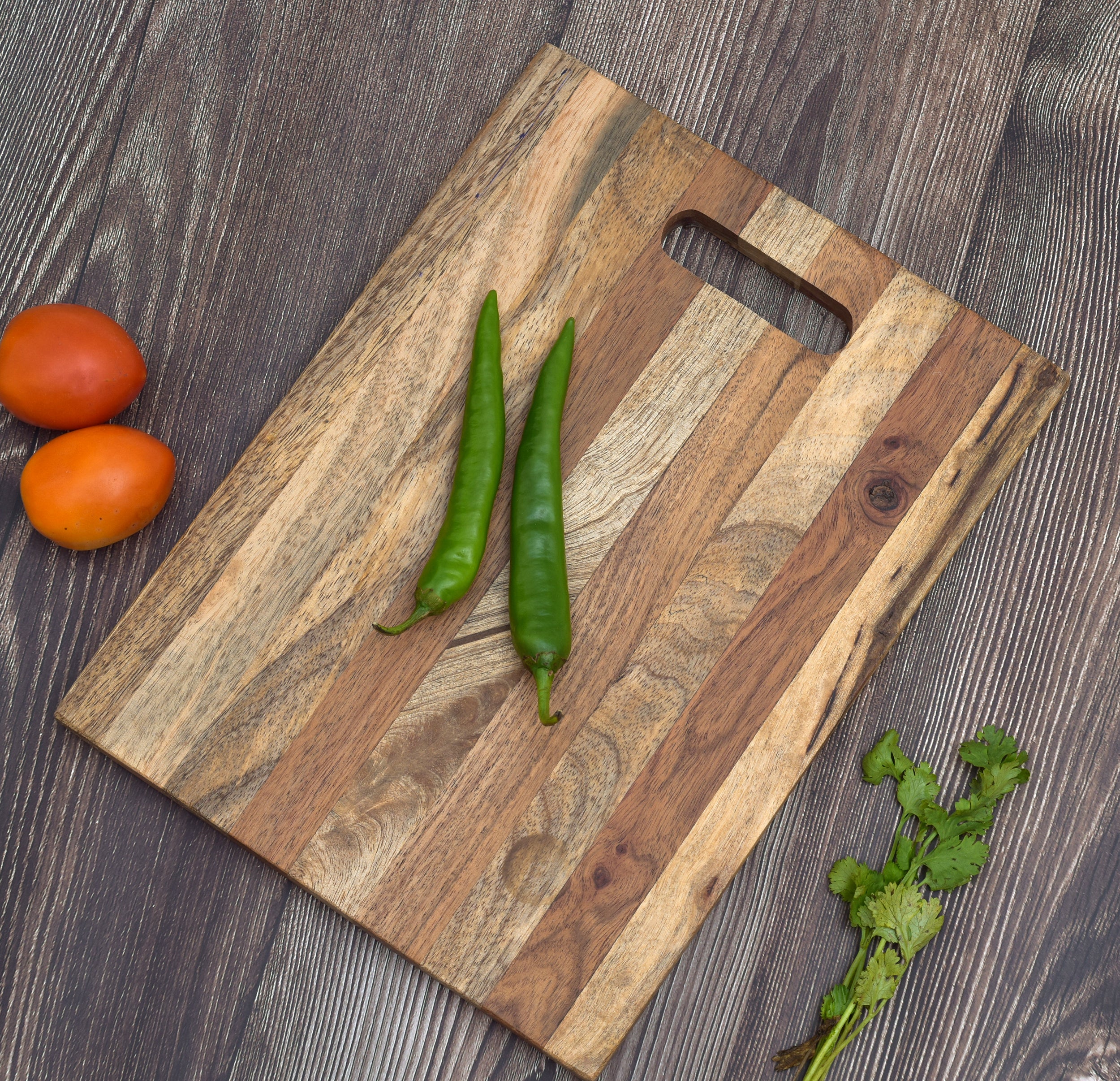 MIXWOOD CHOPPING BOARD WITH INNER CUT HANDLE